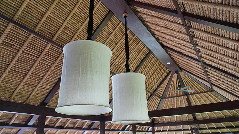 สร้างมุมชา กาแฟ หรือ อ่านหนังสือในสวน ด้วยหลังคาไม้ไผ่สุดชิค