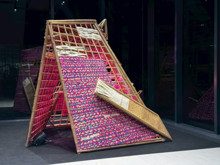 Tapian Pavilion โครงสร้างศิลปะไม้ไผ่จากปลาตะเพียนสาน